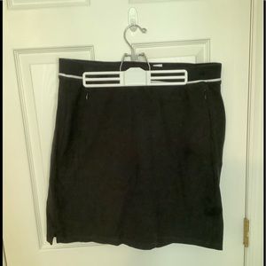 Size 1X, Talbots skort, black
